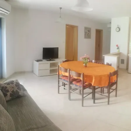 Apartman Stefanija Vinkuran * Пула